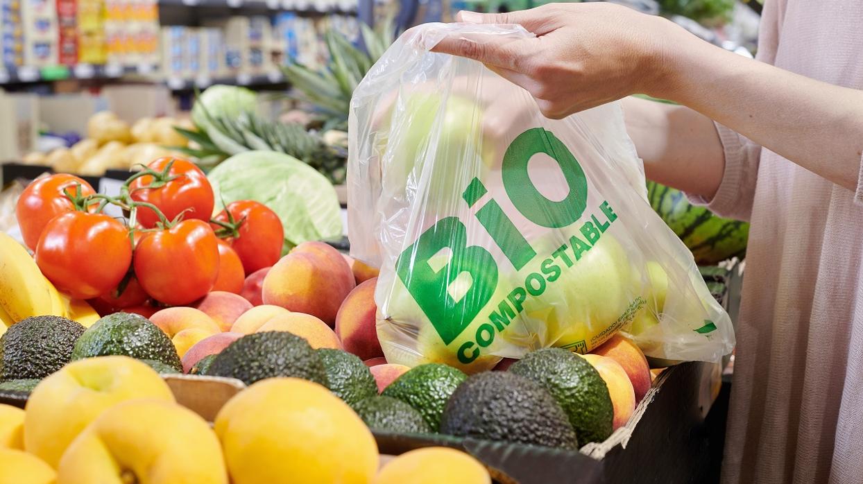 Lidl sustituye las bolsas de plástico para fruta y verdura por otras de materiales biodegradables