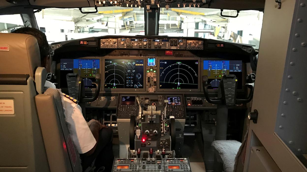 Cabina de un Boeing 737 MAX