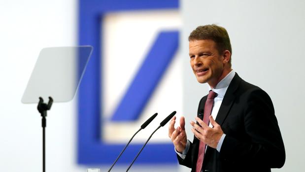 Deutsche Bank se dispone a anunciar 20.000 despidos