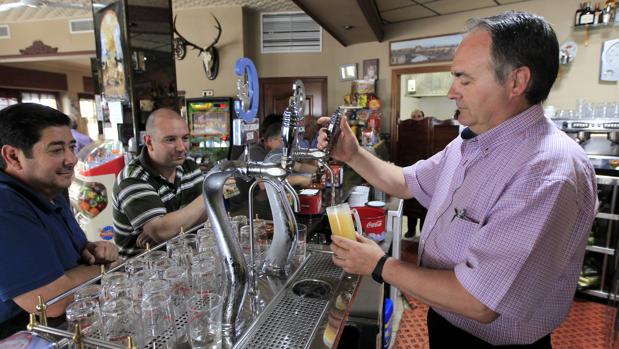 El consumo de cerveza en la hostelería española recupera los niveles previos a la crisis