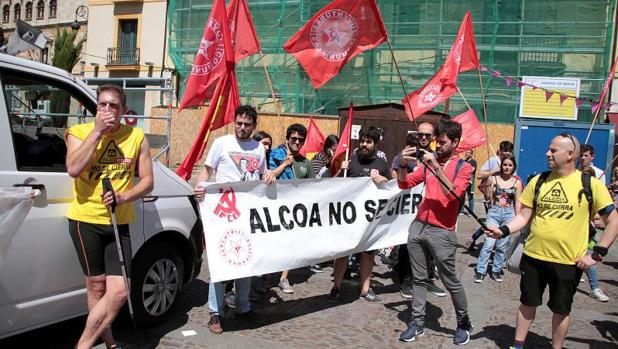 Alcoa y los sindicatos acuerdan desbloquear la venta de las factorías y mantener el 100% del empleo