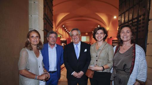 Carmen Barroso, Rafael Salgueiro, Javier Targhetta, Macarena Gutiérrez y Carmen Núñez