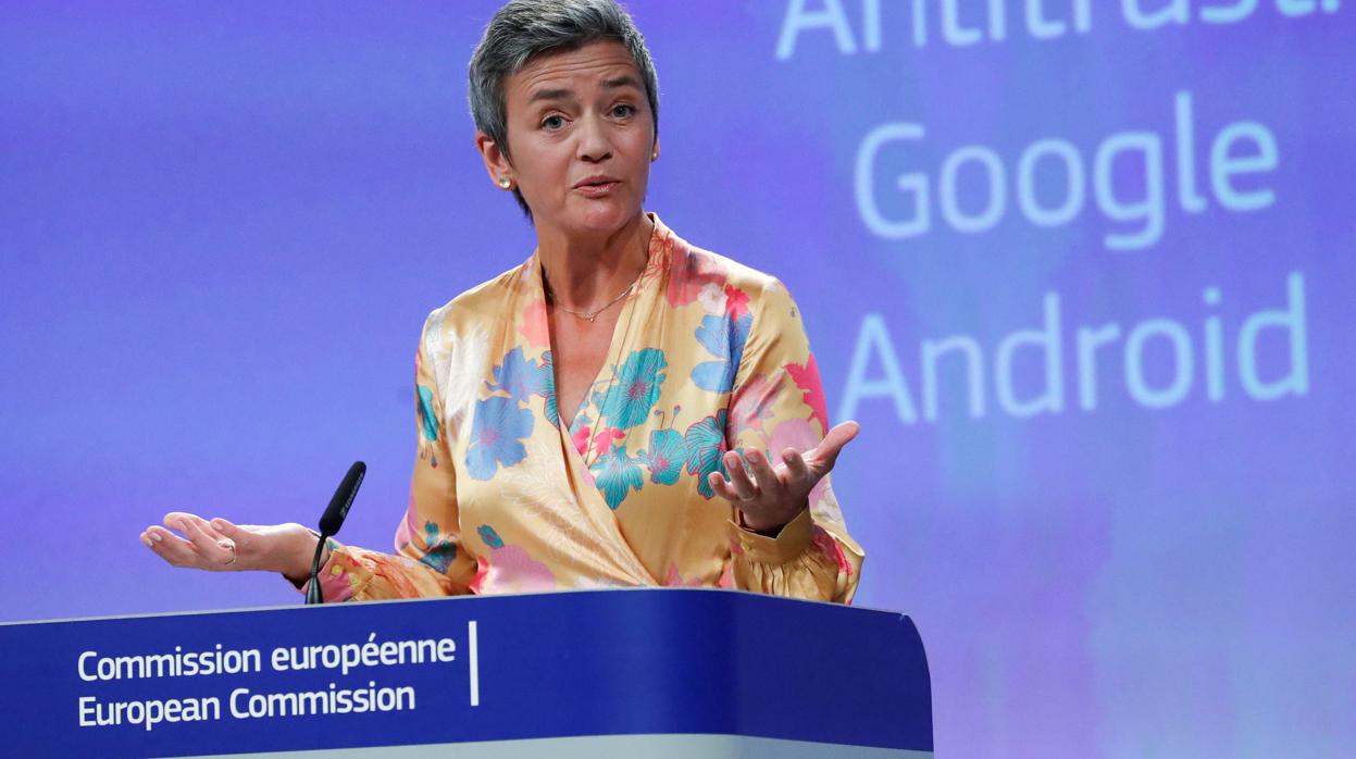 La todavía comisaria de Competencia Margrethe Vestager lleva los últimos cinco años demostrando que no le tiembla el pulso a la hora de sancionar