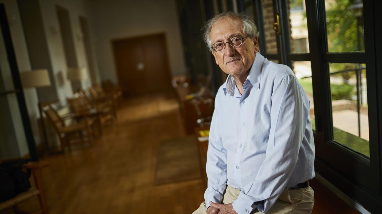 Pablo Martín-Aceña es autor de «Historia del Fondo Monetario Internacional» y de decenas de libros como «Las crisis financieras en la España contemporánea 1850-2012»