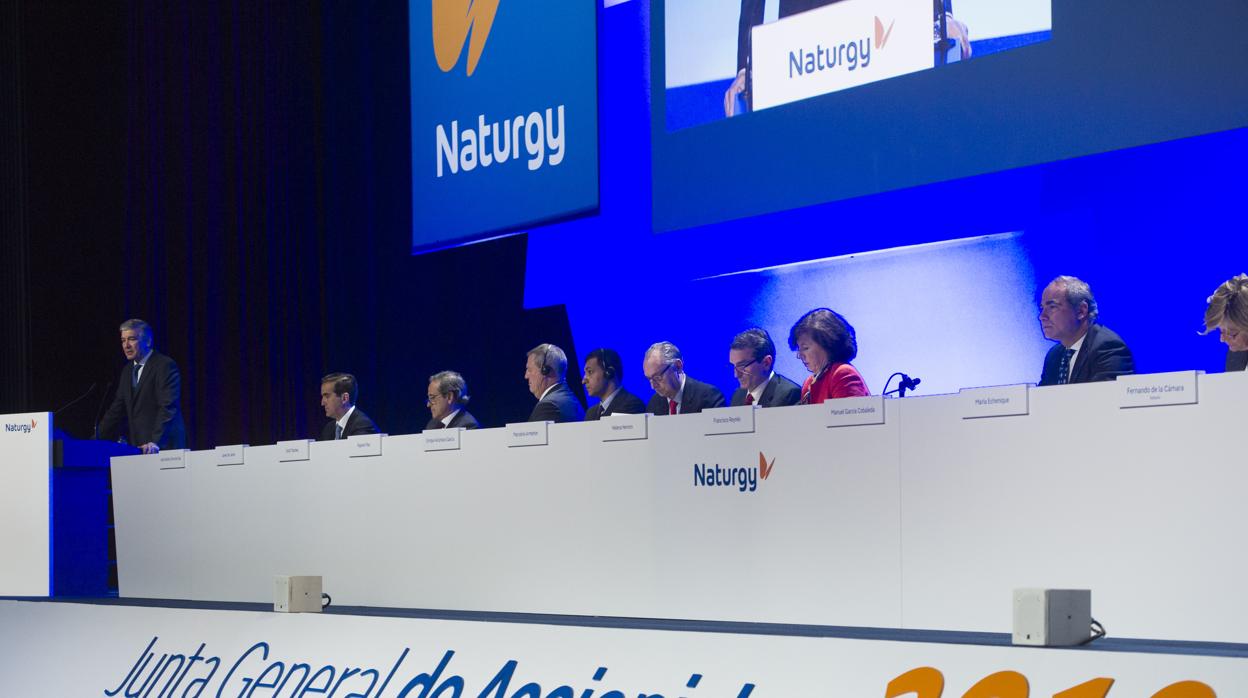 Naturgy compensó con el negocio exterior la falta de crecimiento de la distribución en España