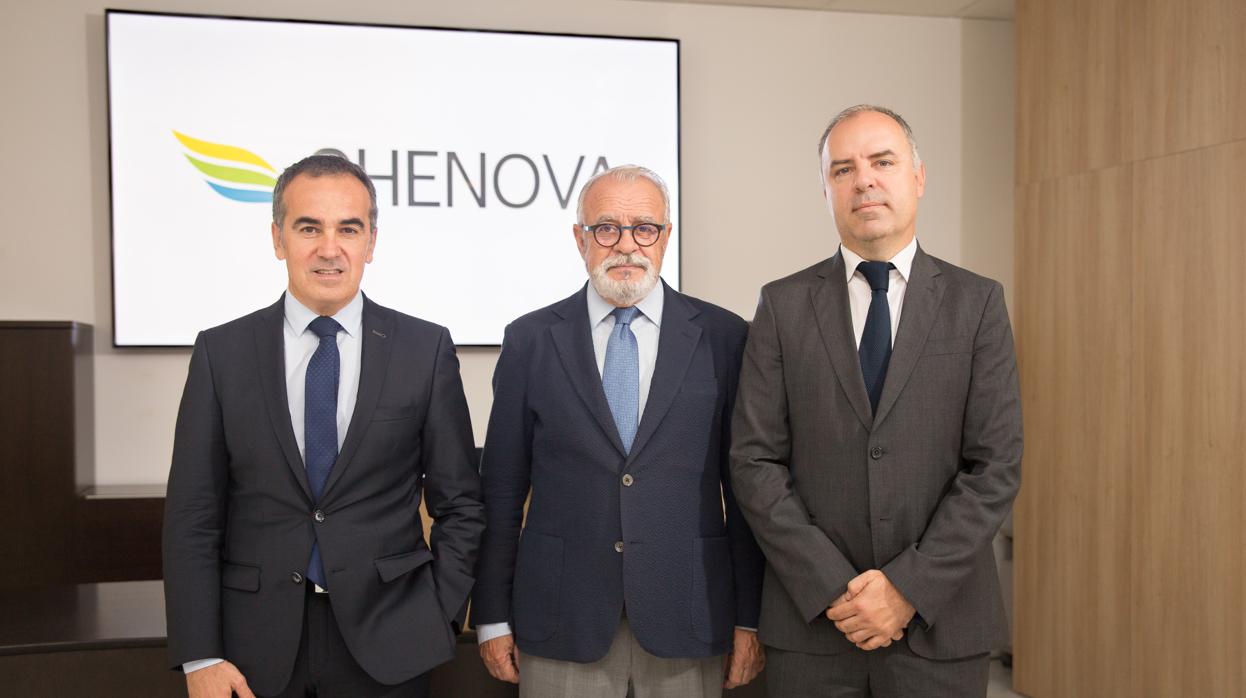 Francisco Cuervas, CEO de Ghenova, Carlos Alejo, presidente de Ghenova, y Raúl Arévalo, director de operaciones de Ghenova
