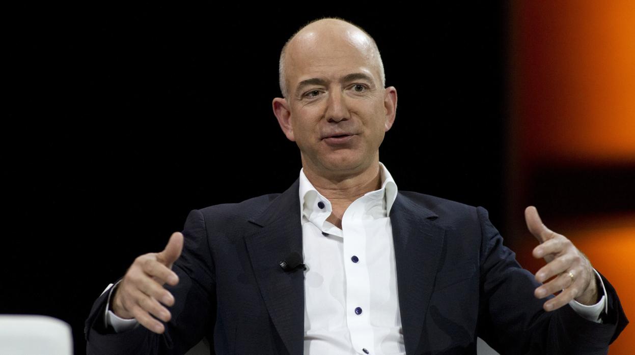 El fundador de Amazon, Jeff Bezos, perdió en un solo día 3.400 millones de dólares por la devaluación del yuan y su incidencia en los índices bursátiles