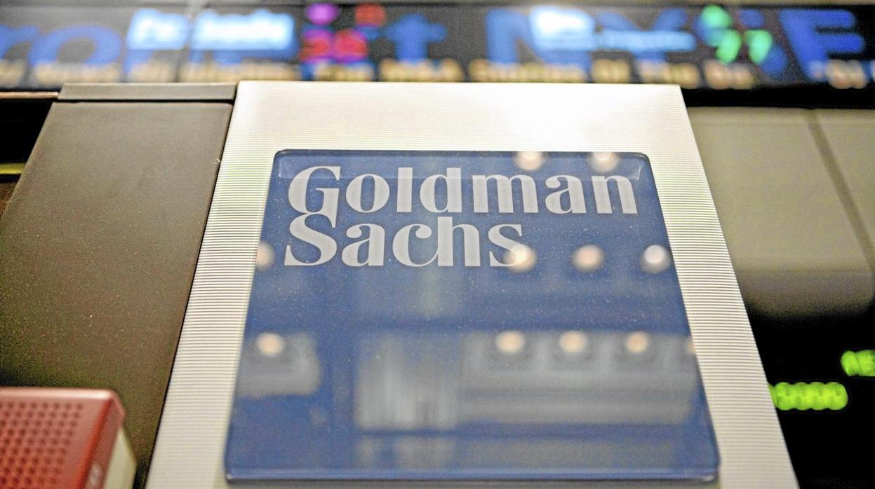 La Fiscalía de Malasia imputa a 17 directivos de Goldman Sachs