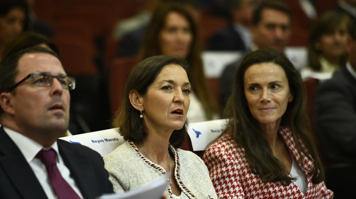 Raúl Blanco, Reyes Maroto y Rocío Sucre, esta mañana en el Ministerio de Industria