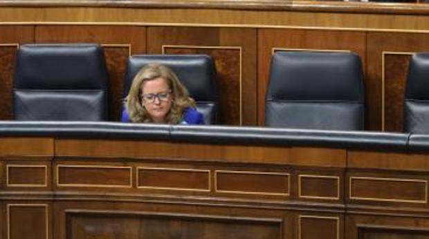 Los expertos ven difícil afrontar la desaceleración con cuentas prorrogadas