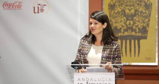 La periodista Isabel Aguilar durante la presentación del evento