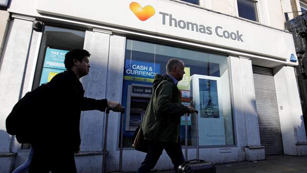 El Gobierno pondrá en marcha un plan de choque de 300 millones para atajar la crisis de Thomas Cook