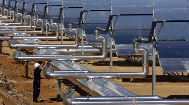 El Ciadi paraliza una multa a España de 291 millones por las renovables