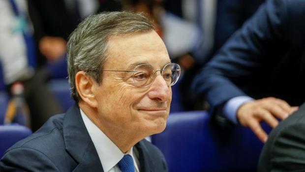 Draghi se despide de la presidencia del BCE atacando a los populistas