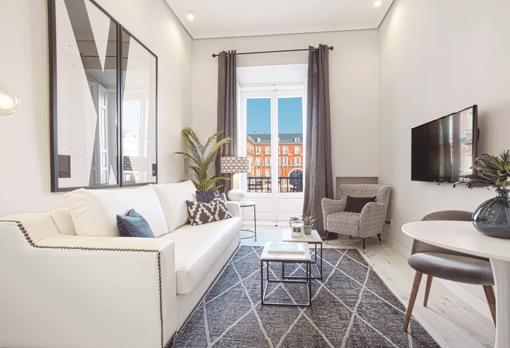 Apartamento turístico de lujo que acaba de inaugurar en la Plaza Mayor de Madrid la firma andaluza Gentell Home