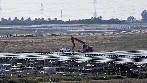 La multinacional BayWa r.e. vende su planta fotovoltaica de Alcalá a la aseguradora Talanx