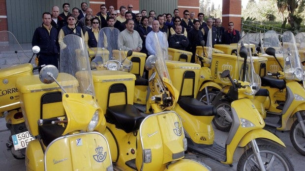 Más de 166.000 candidatos compiten hoy por 4.000 plazas en Correos