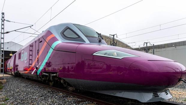 Renfe lanza 10.000 billetes a cinco euros para su AVE «low cost» y otras cuatro noticias económicas