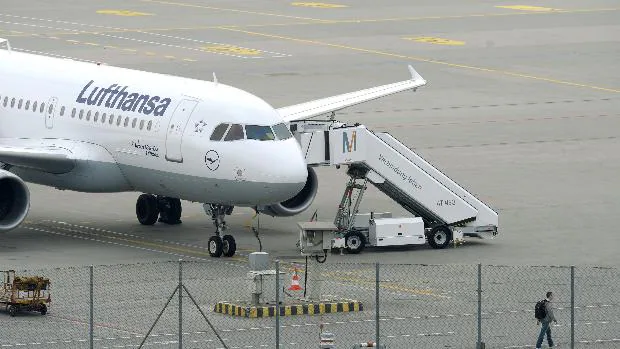 El grupo Lufthansa, Finnair y SAS extienden la suspensión de vuelos a China hasta finales de marzo