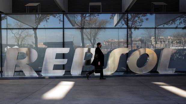 Repsol provisiona 837 millones por los litigios con la china Sinopec