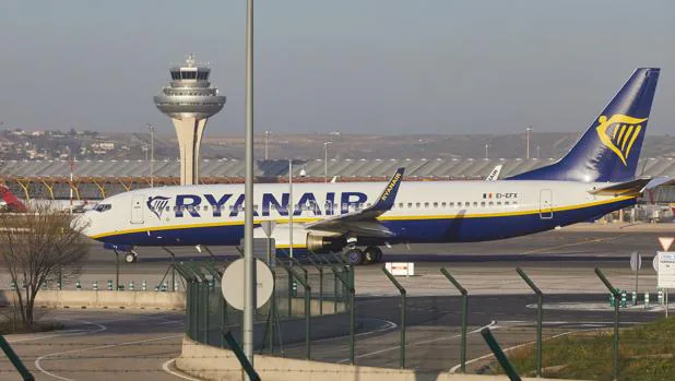 Ryanair plantea nuevos recortes en sus bases españolas