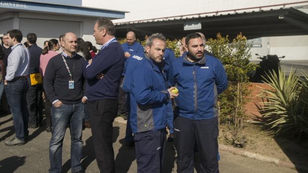 UGT convoca antes de Semana Santa una gran movilización por los despidos de Airbus en Andalucía