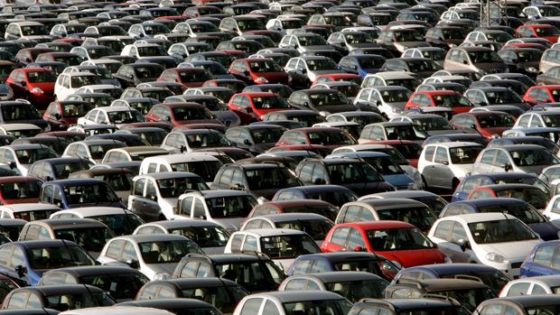 Las ventas de coches caen un 12% en Andalucía, el doble que la media nacional