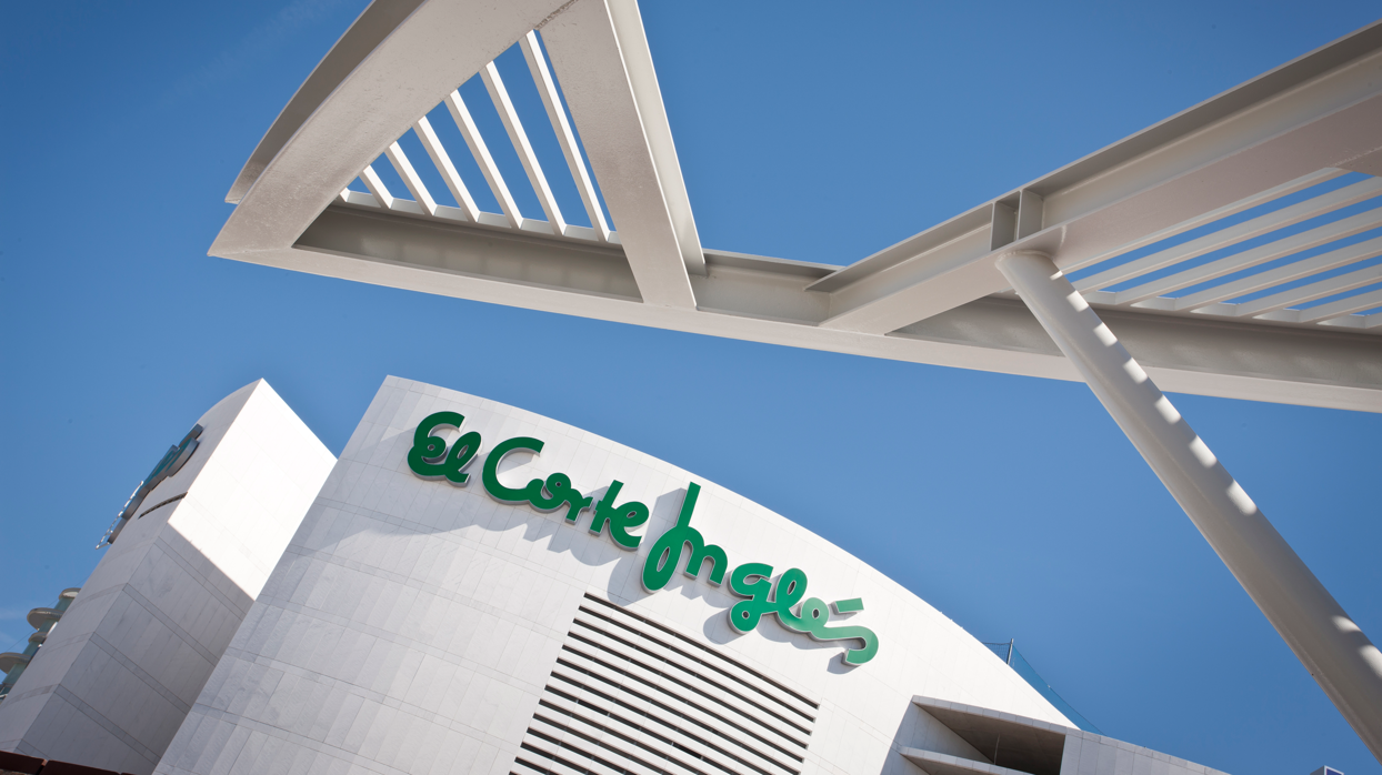 El Corte Inglés cierra sus centros de Madrid y del País Vasco, excepto el área de supermercados