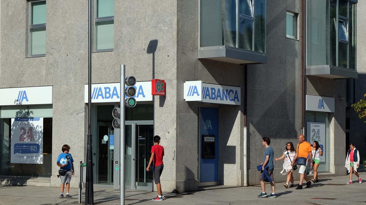 Abanca adelanta el abono de las pensiones al 24 de marzo por la expansión del coronavirus