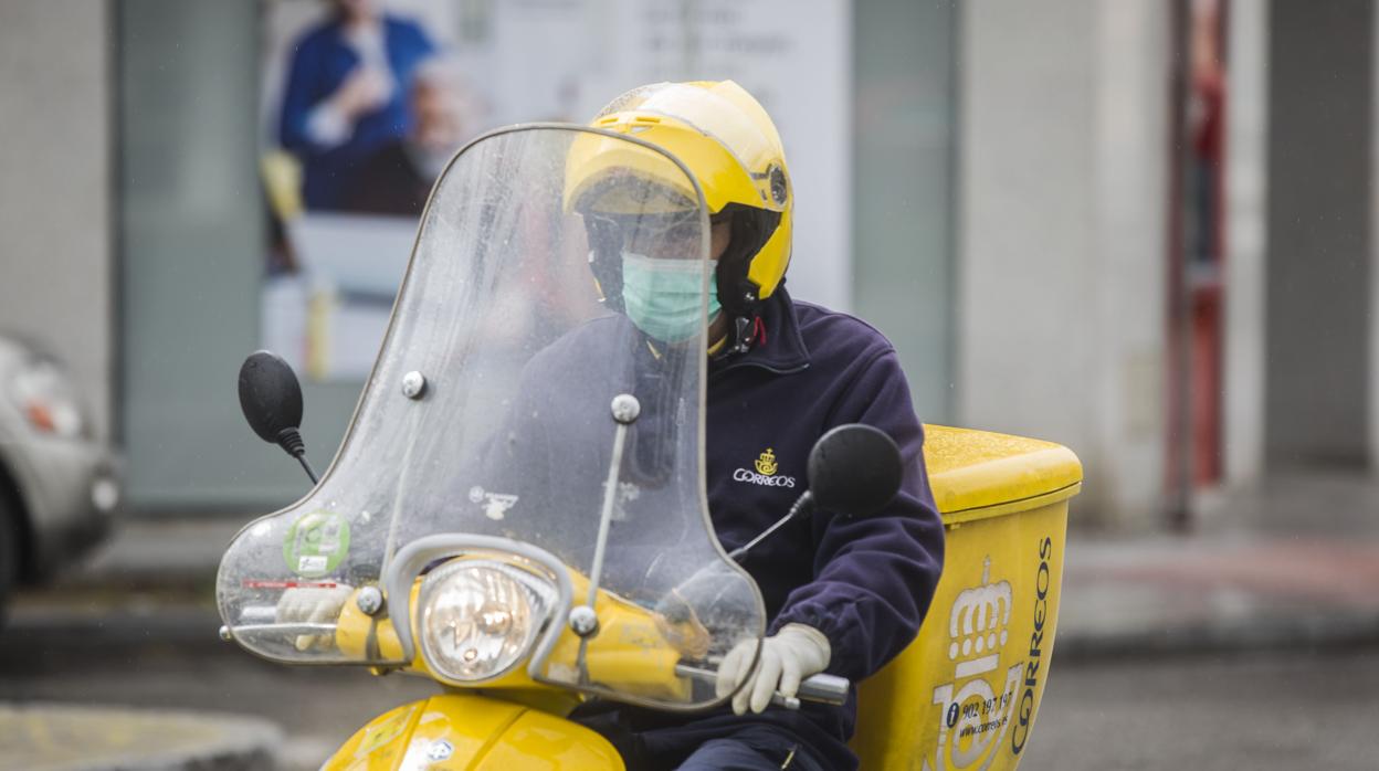 Correos renueva más de 7.700 contratos temporales que vencían a final de mes