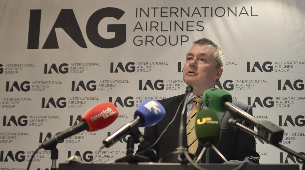 William Walsh , CEO de IAG, que tenía previsto retirarse este marzo para dar paso al español Luis Gallego