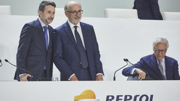 Repsol y Naturgy surfean sobre la volatilidad provocada por el coronavirus y colocan 2.500 millones en bonos