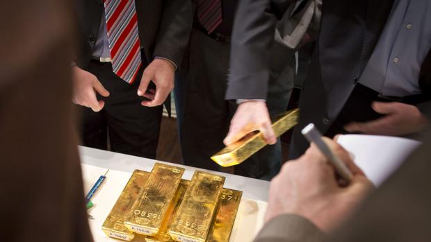 El regreso del oro: su precio alcanza los 1.762 dólares por onza, el mayor nivel desde 2012