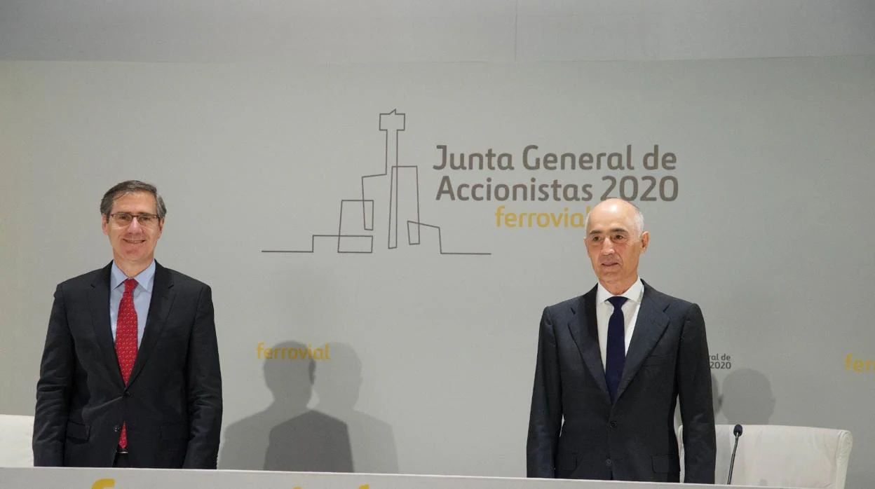 El consejero delegado de Ferrovial, Ignacio Madridejos, y el presidente del grupo, Rafael del Pino, durante la junts de Ferrovial celebrada este viernes