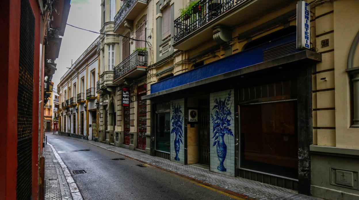 Los comercios siguen cerrados en toda Sevilla por el estado de alarma