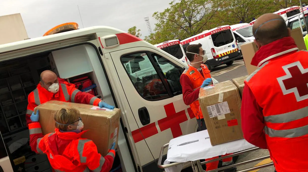 Desde hace seis años, la farmacéutica navarra ya colabora con Cáritas y ahora también ha sumado fuerzas con Cruz Roja. Da apoyo a programas de intervención de ayuda a personas en situación de exclusión
