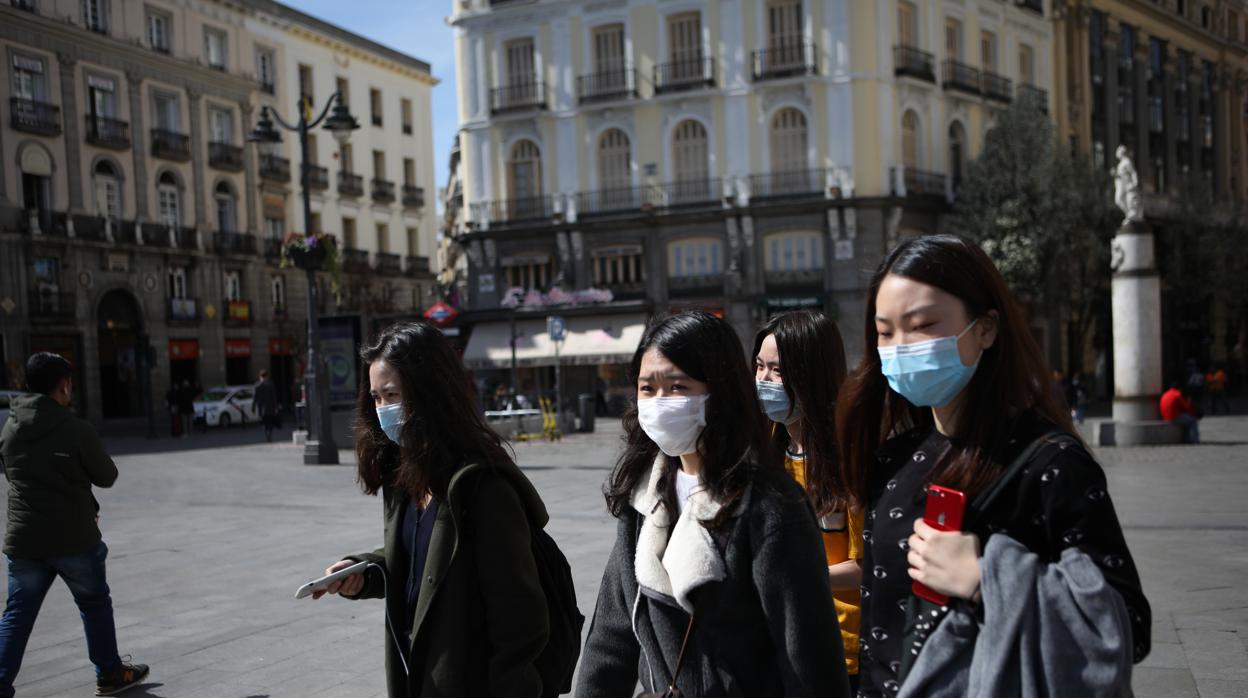 Un grupo de turistas asiáticas antes de que se declarara el estado de alarma en España