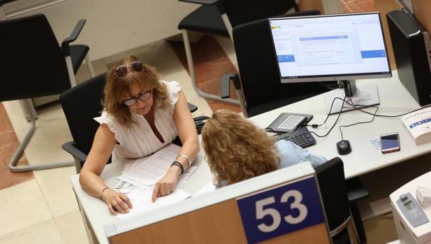 La Agencia Tributaria vuelve a abrir sus oficinas con cita previa y en fase 2