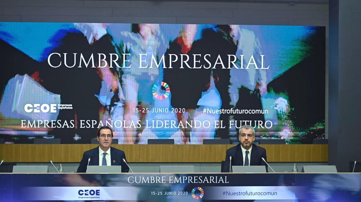 El presidente de CEOE, Antonio Garamendi, ayer en la cumbre