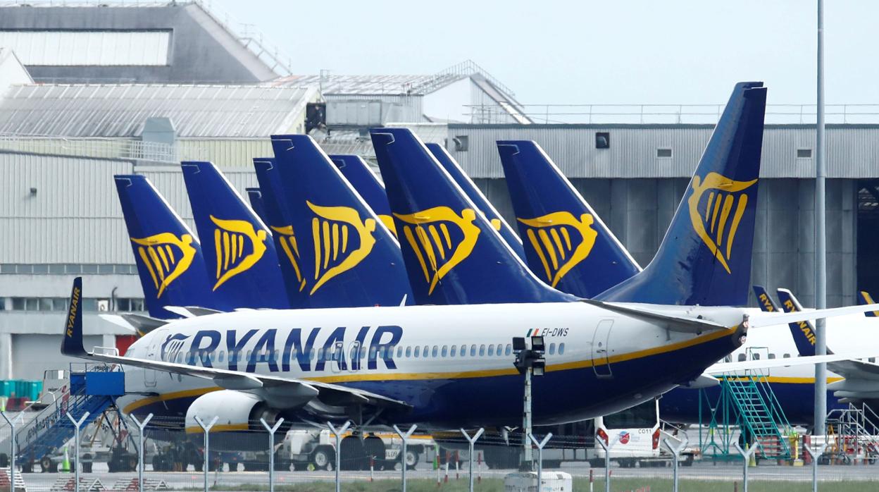 Ryanair prohibirá a los pasajeros hacer filas en el embarque y limitará el servicio a bordo