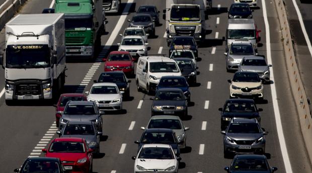 Operación salida con los precios de los carburantes más baratos desde hace 11 años