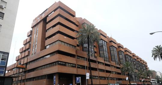 Edificio de Insur que albergará el hotel de cuatro estrellas que explotará la cadena Hotusa