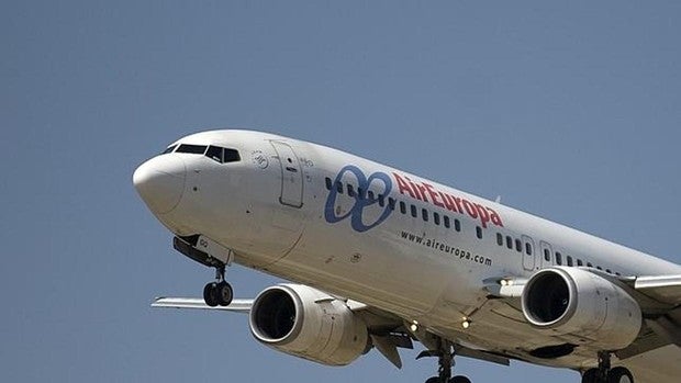 Air Europa acerca posturas con sus pilotos antes de ser rescatada