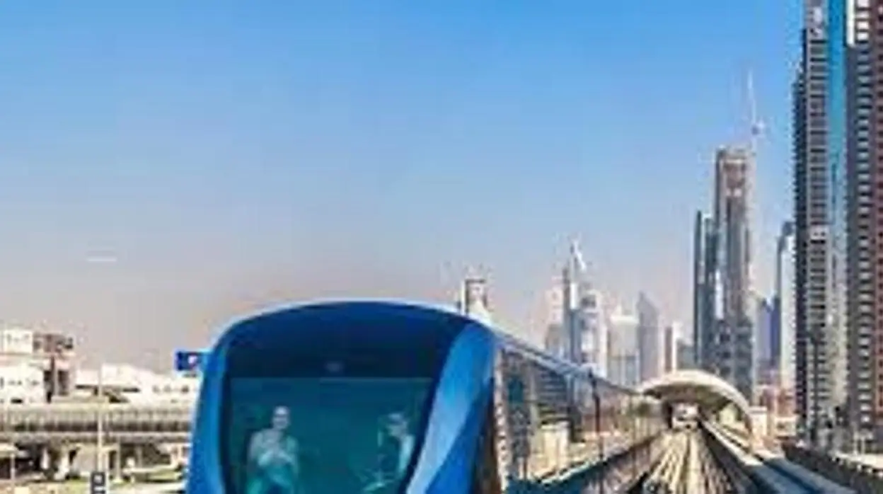 Metro de Dubái