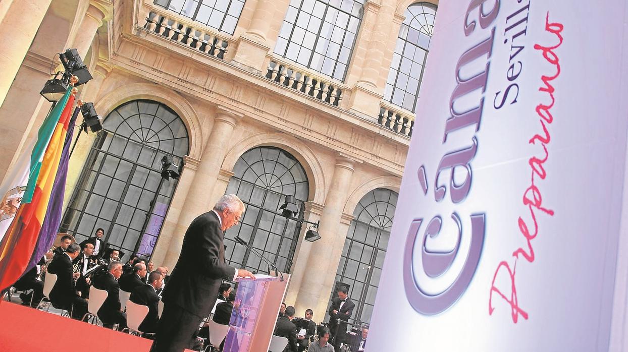 Francisco Herrero, presidente de la Cámara de comecio de Sevilla, en un acto de la institución