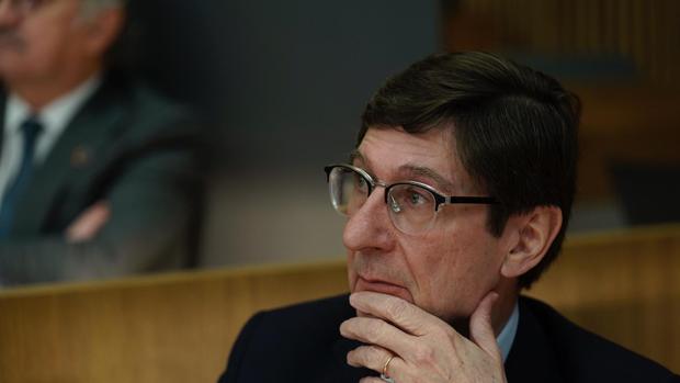 Caixabank y Bankia estudian su fusión con Goirigolzarri de presidente