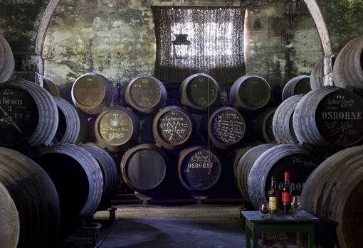 Osborne tiene bodegas de vinos de Jerez y Rioja, entre otros