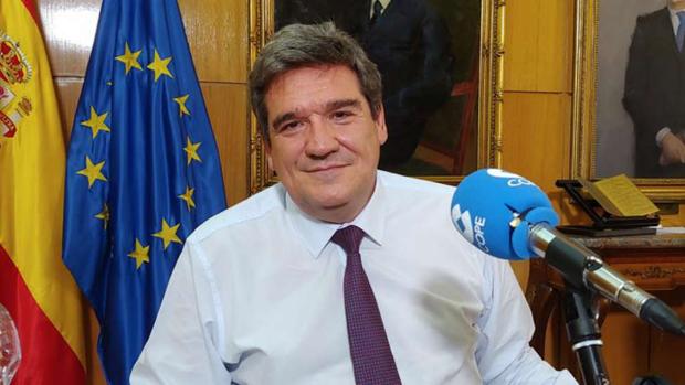 Escrivá abre la puerta a suprimir algunos beneficios fiscales a los contribuyentes