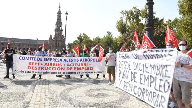 El paro aeronáutico moviliza a los trabajadores de Sevilla y Cádiz contra los despidos