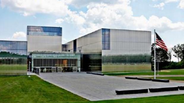 Acerinox reviste de acero inoxidable el museo del Ejército en Washington